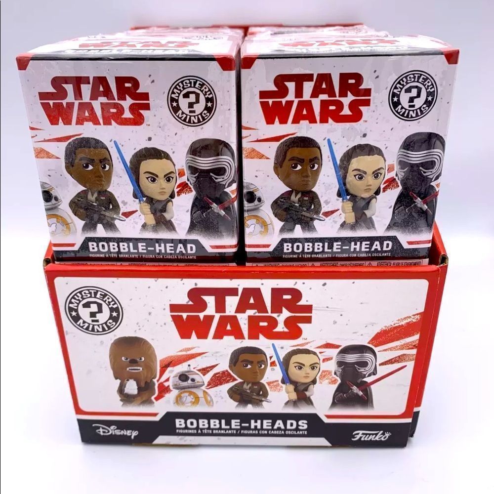 Lot of 12 STAR WARS Mini Bobbleheads Funko Disney